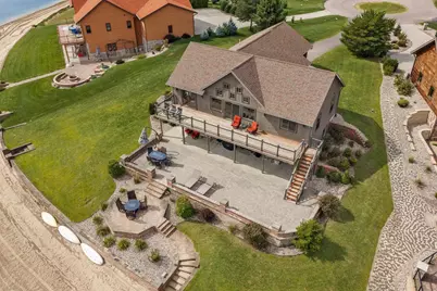 N8474 White Sand Court, New Lisbon, WI 53950 - Photo 5