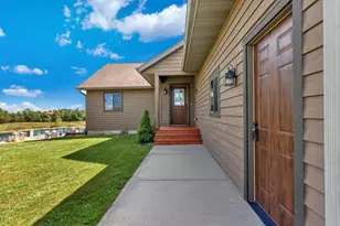 N8474 White Sand Ct, New Lisbon, WI 53950 - Photo 7