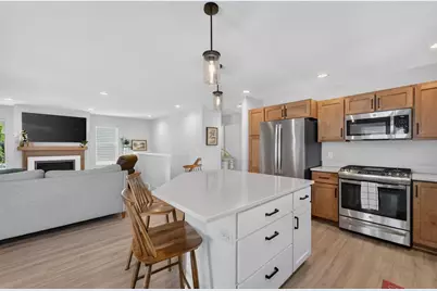 9318 Highland Gate Way, Madison, WI 53593 - Photo 5