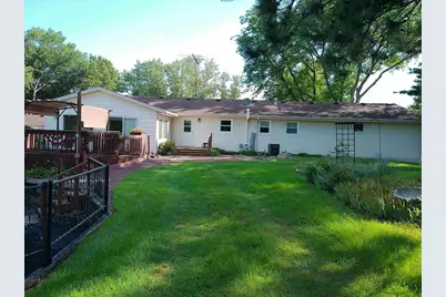 6830 W Saint Lawrence Avenue, Beloit, WI 53511 - Photo 11