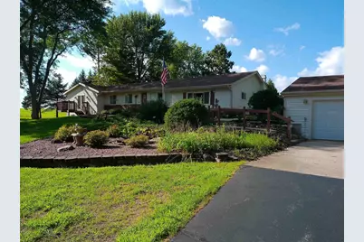 6830 W Saint Lawrence Avenue, Beloit, WI 53511 - Photo 7