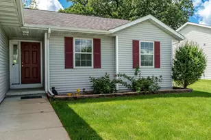 644 N Tratt St, Whitewater, WI 53190 - Photo 3