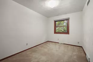 301 Williamsburg Way Ct, Fitchburg, WI 53719 - Photo 11