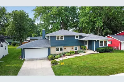 929 Ring Street, Sun Prairie, WI 53590 - Photo 1