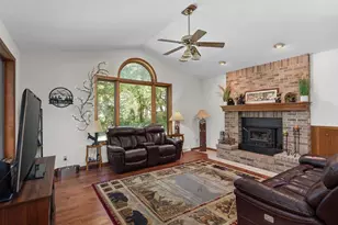 966 Sherman Dr, Marshall, WI 53559 - Photo 9