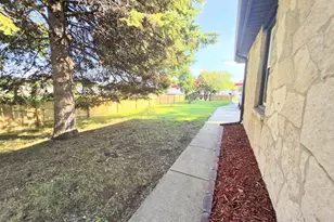 7400 W Villard Ave, Milwaukee, WI 53218 - Photo 13