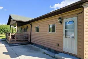 53951 Rounds Rd, Utica, WI 54631 - Photo 5