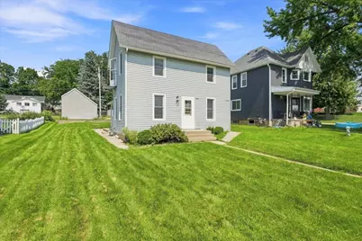444-446 E Holum Street, DeForest, WI 53532 - Photo 3