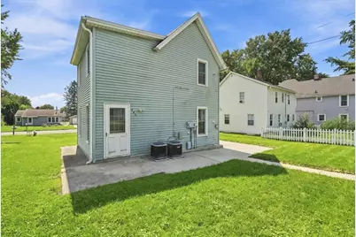 444-446 E Holum Street, DeForest, WI 53532 - Photo 5