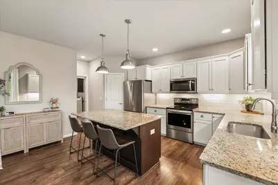 5477 N Peninsula Way, Mcfarland, WI 53558 - Photo 5