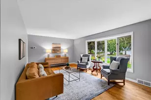 638 Orchard Dr, Madison, WI 53711 - Photo 15