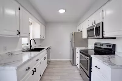 3226 Dorchester Way, Madison, WI 53719 - Photo 21