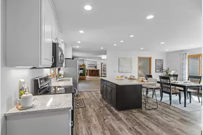 4862 Hickory Trail, Middleton, WI 53562 - Photo 11