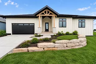 636 Rustic Rise Wy, Verona, WI 53593 - Photo 3
