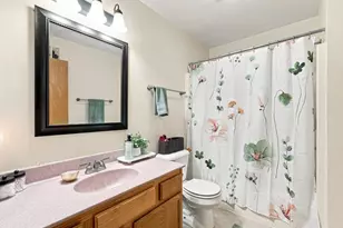 893 Chalfont Dr, Sun Prairie, WI 53590 - Photo 23