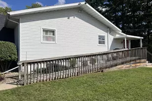 1230 House St, Beloit, WI 53511 - Photo 3