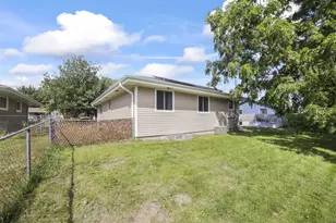 1325 W Conde St, Janesville, WI 53546 - Photo 57