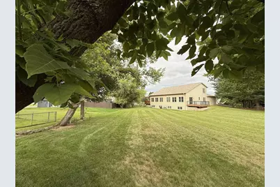 411 David Circle, Arena, WI 53503 - Photo 9