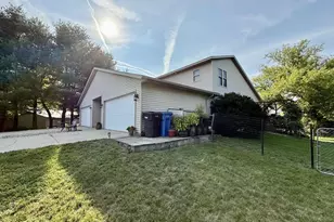 411 David Cir, Arena, WI 53503 - Photo 3