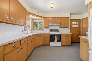 717 Cloute St, Fort Atkinson, WI 53538 - Photo 15