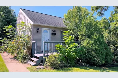 723 9th Avenue, Baraboo, WI 53913 - Photo 1