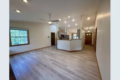 4333 Fieldcrest Drive, Janesville, WI 53546 - Photo 11