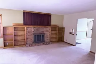653 Gerald Ave, Sun Prairie, WI 53590 - Photo 3