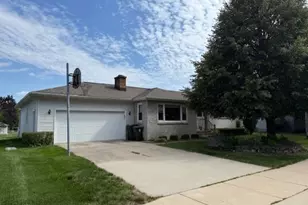 653 Gerald Ave, Sun Prairie, WI 53590 - Photo 1
