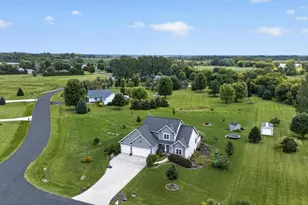 N6736 Zimmerman Ct, Beaver Dam, WI 53916 - Photo 1