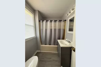 934 E Garden Street, Freeport, IL 61032 - Photo 9