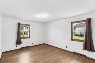 221 Washington St, Portage, WI 53901 - Photo 11