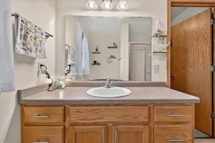1500 Evergreen Dr, Janesville, WI 53546 - Photo 11
