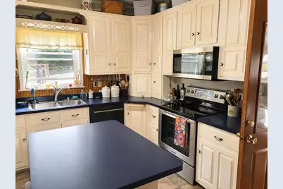 419 5th Avenue, New Glarus, WI 53574 - Photo 9