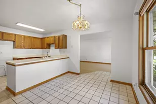 9 S Bartelt Ct, Madison, WI 53704 - Photo 9