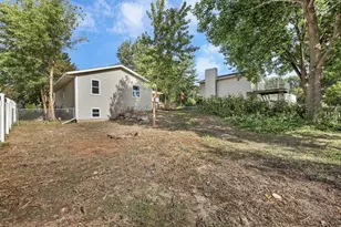 9 S Bartelt Ct, Madison, WI 53704 - Photo 35