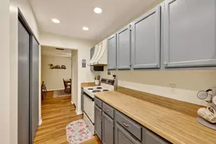 1 Golf Course Rd, Madison, WI 53704 - Photo 7