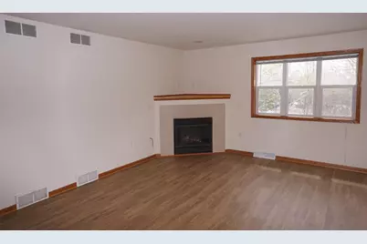 231-239 Talon Place, Sun Prairie, WI 53590 - Photo 3