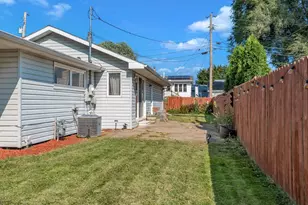 3102 E Fairchild S St, La Crosse, WI 54601 - Photo 35