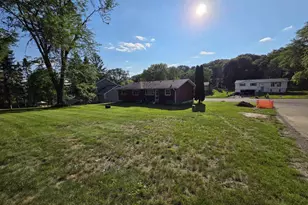 512 Central Ave, Deerfield, WI 53531 - Photo 9
