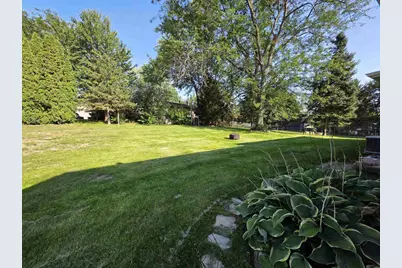 512 Central Avenue, Deerfield, WI 53531 - Photo 11
