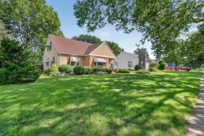 1527 Highland Avenue, Beloit, WI 53511 - Photo 5