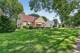 1527 Highland Ave, Beloit, WI 53511 - Photo 5