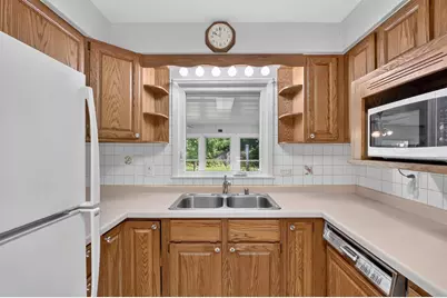 1527 Highland Avenue, Beloit, WI 53511 - Photo 21