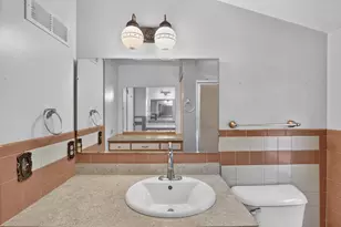 1527 Highland Ave, Beloit, WI 53511 - Photo 27