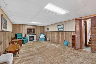 1527 Highland Avenue, Beloit, WI 53511 - Photo 31