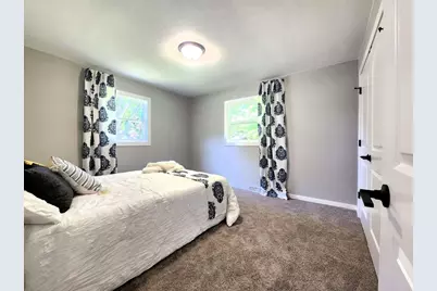 430 Woodview Drive, Sun Prairie, WI 53590 - Photo 11