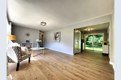 430 Woodview Drive, Sun Prairie, WI 53590 - Photo 3