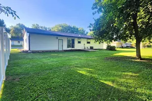 430 Woodview Dr, Sun Prairie, WI 53590 - Photo 15