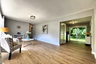 430 Woodview Dr, Sun Prairie, WI 53590 - Photo 5