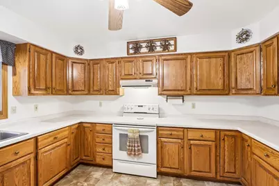 W7096 N Oak Ridge Court, Poynette, WI 53955 - Photo 13